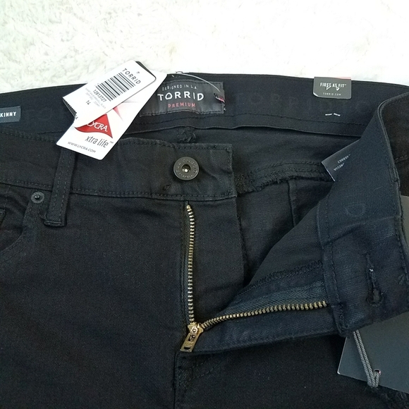 Torrid Bermuda Jean Shorts - Picture 6 of 9